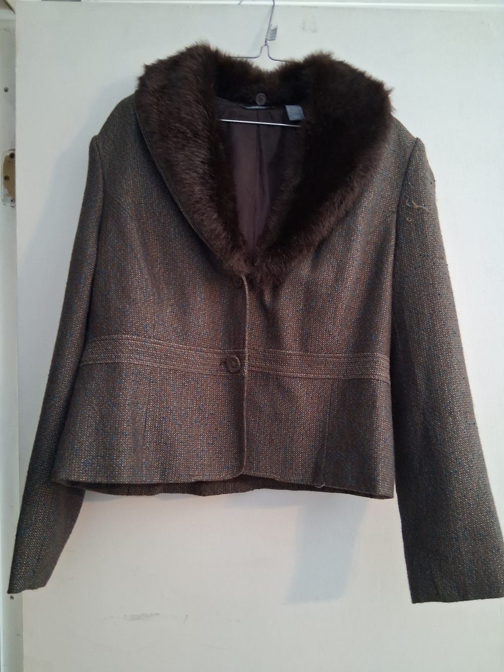 Hillard & Hanson Brown Tweed Blazer with Plush Fur Collar